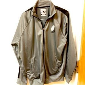 NBA Portland Trailblazers Warm Up Jacket size XL.